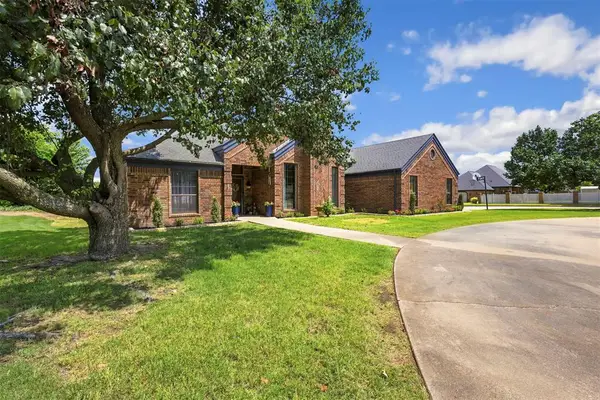 1316 Windsor Place, Shawnee, OK 74804