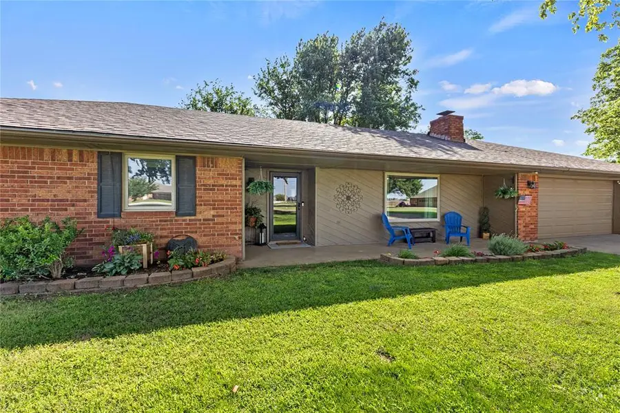 2121 Lyle Road, Weatherford, OK 73096 - #2