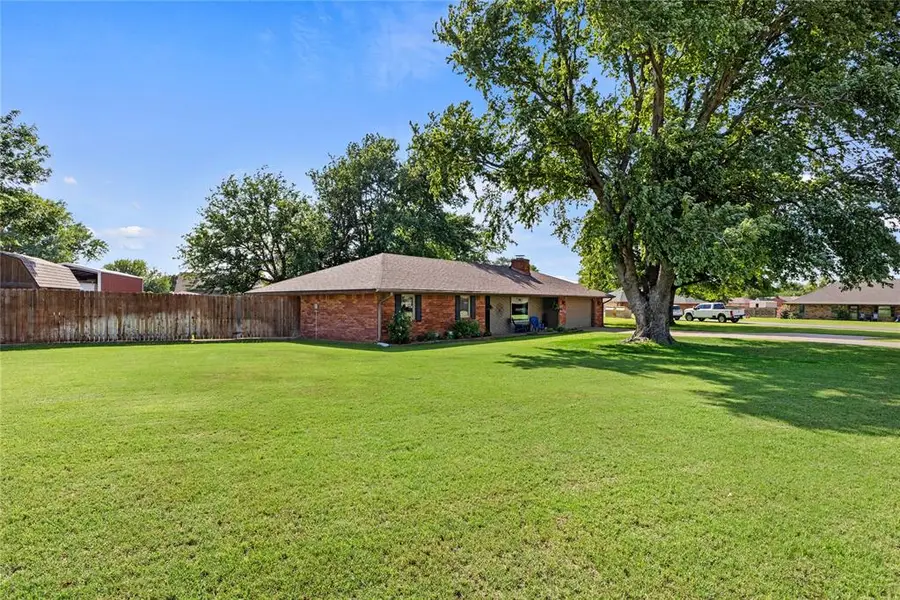 2121 Lyle Road, Weatherford, OK 73096 - #3