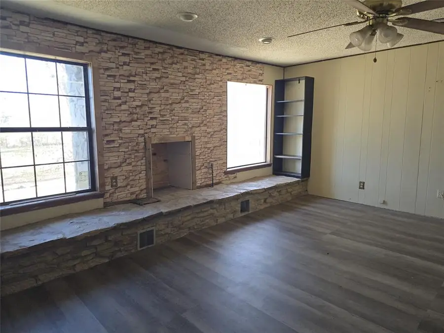 321 Sunnybrook Drive, Frederick, OK 73542 - #3