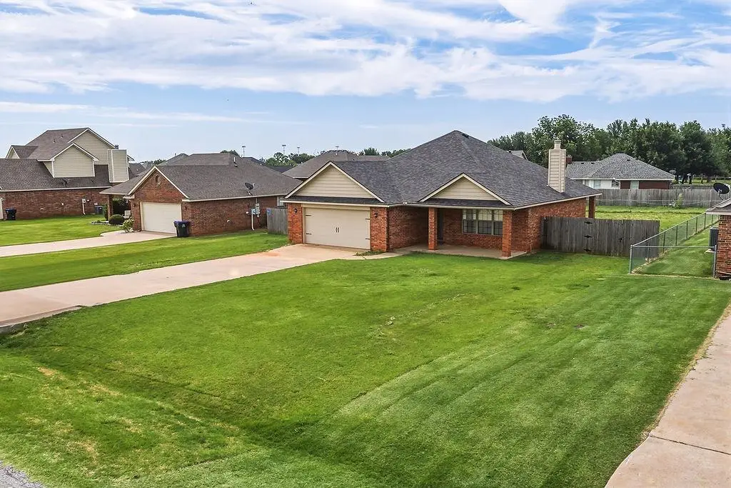 224 Comanche, Cashion, OK 73016 - #1