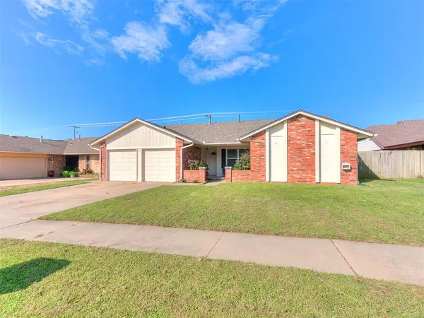 3613 Country Club Dr Drive, Moore, OK 73160