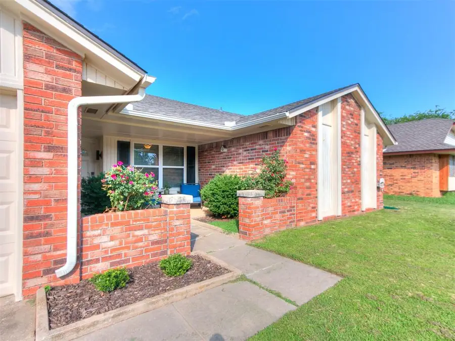3613 Country Club Dr Drive, Moore, OK 73160 - #2