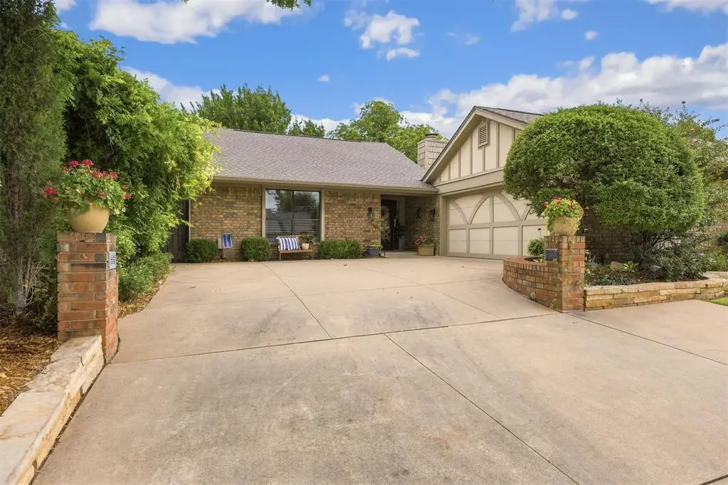 3233 Raintree Road, Oklahoma City, OK 73120 - #1