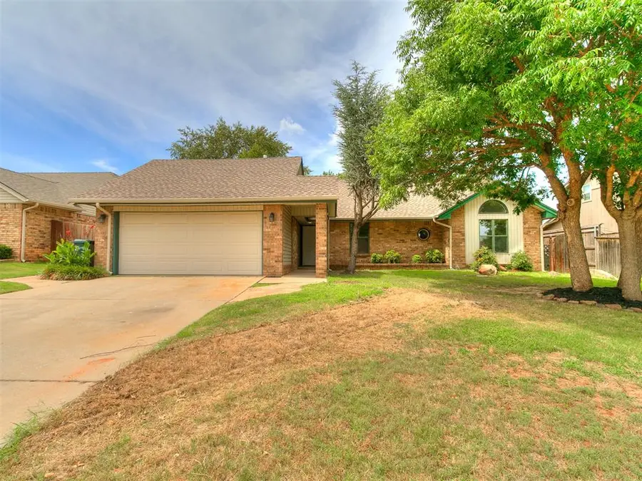 325 E Grand Teton Court, Yukon, OK 73099 - #3