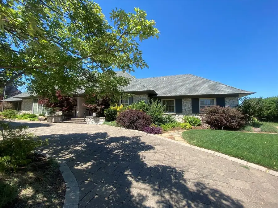 6815 N Country Club Drive, Oklahoma City, OK 73116 - #3