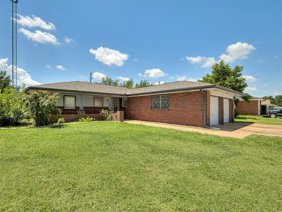 136 Elwood Drive, Edmond, OK 73013 - #3