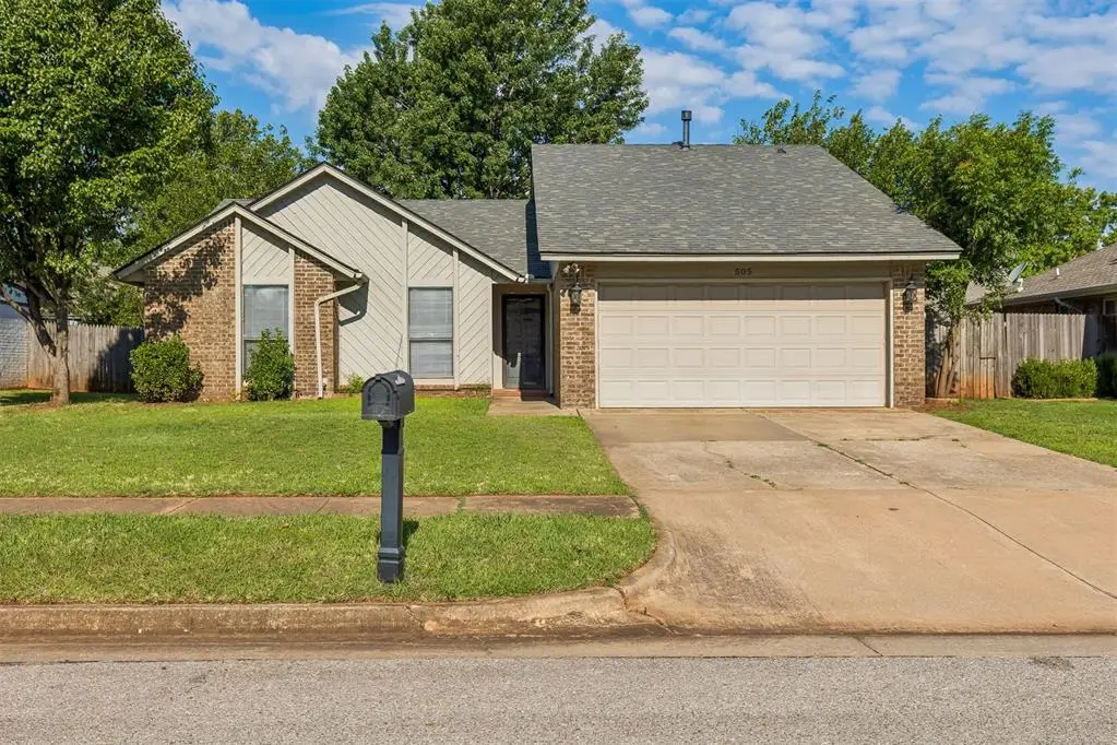505 Crestview, Edmond, OK 73012 - #1
