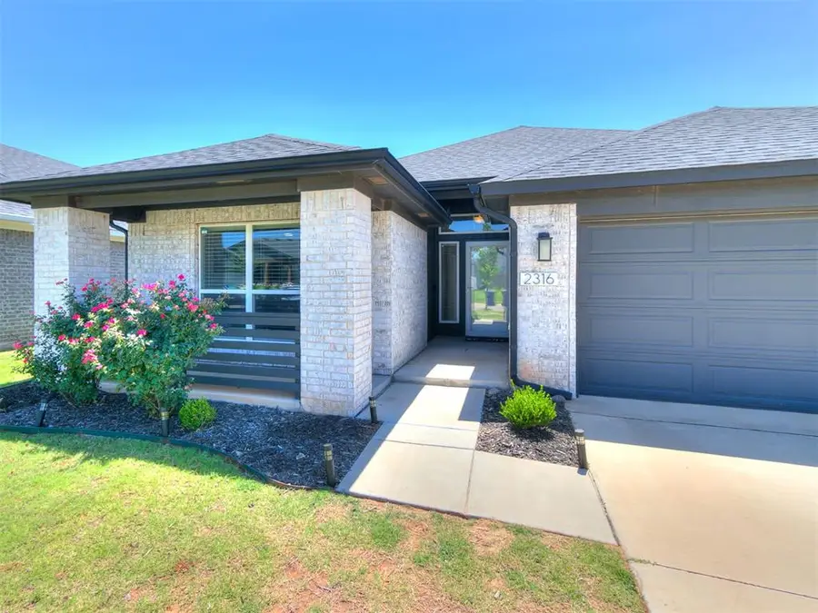2316 Roca Drive, Edmond, OK 73012 - #2