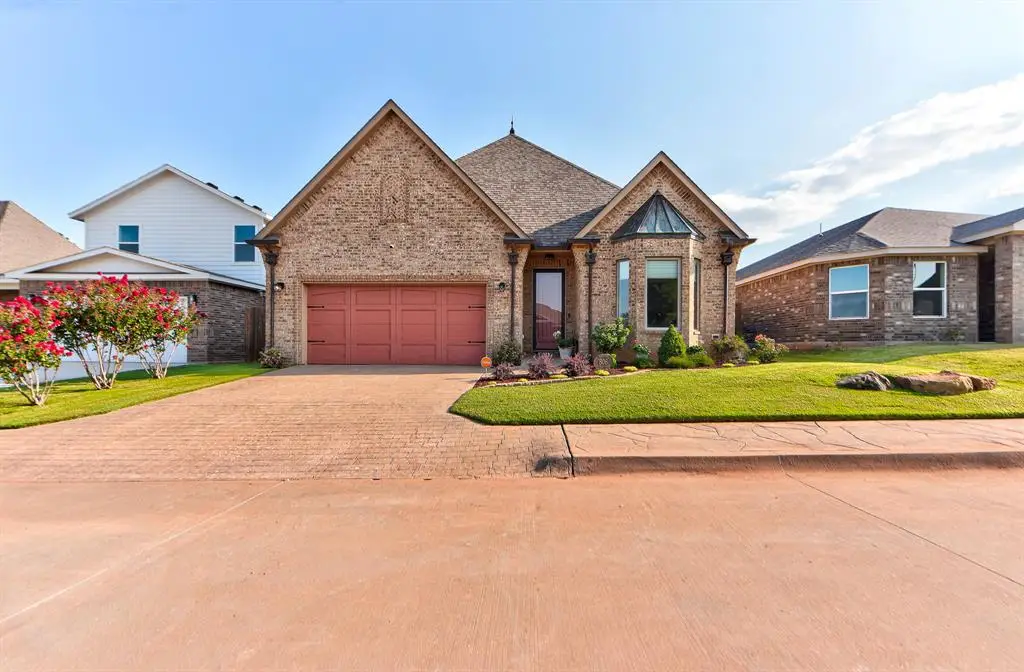 806 Chateau Court, Kingfisher, OK 73750 - #1