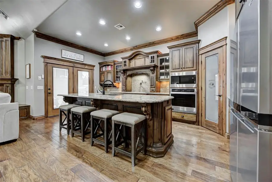 806 Chateau Court, Kingfisher, OK 73750 - #3