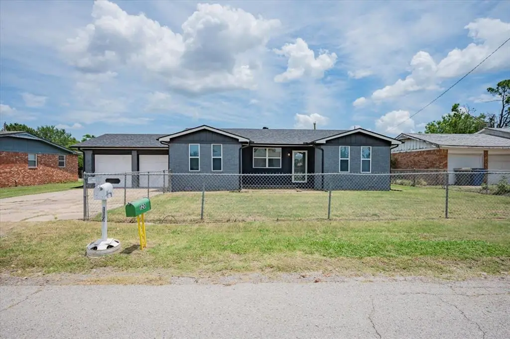 119 Windsor Road, Chickasha, OK 73018 - #1