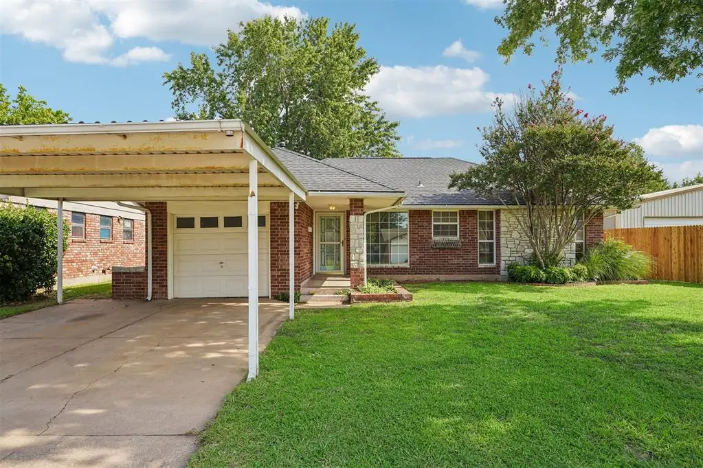 1013 NW 5th Street, Moore, OK 73160 - #1