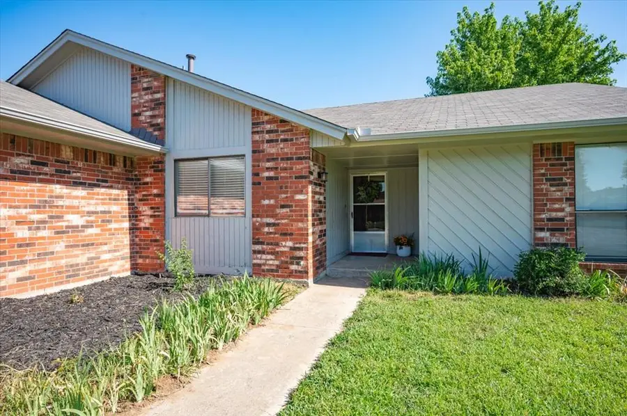10605 Kristie Lane, Midwest City, OK 73130 - #2