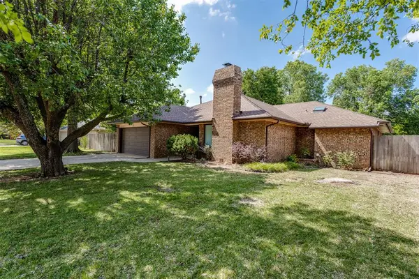 1305 Sylvan Sand Avenue, Yukon, OK 73099