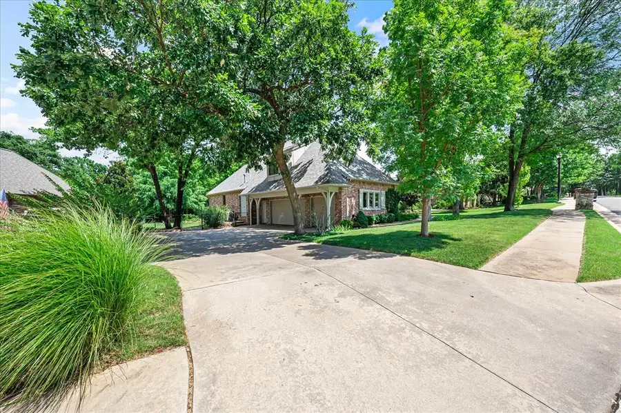 2808 Woodland Creek Drive, Edmond, OK 73034 - #3