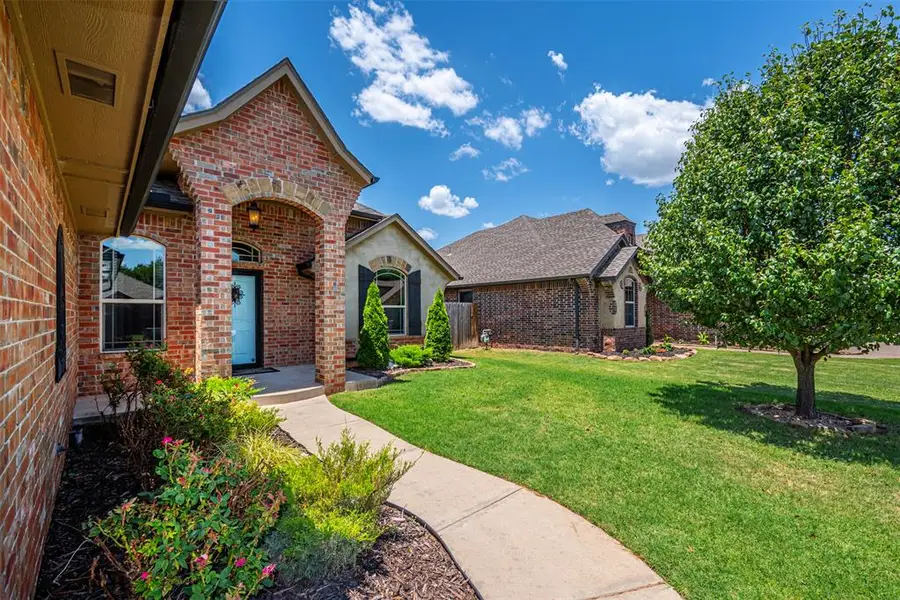 2241 Timber Crossing, Yukon, OK 73099 - #2