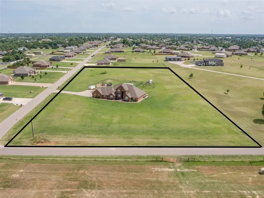 921 Hannah Dr, Tuttle, OK 73089 - #3