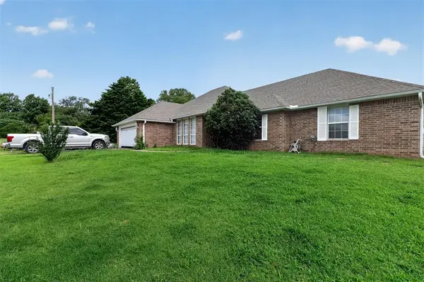 5 Rainbow Drive, Ponca City, OK 74604
