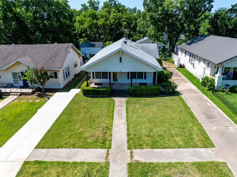 21 E Severn Street, Shawnee, OK 74801 - #3