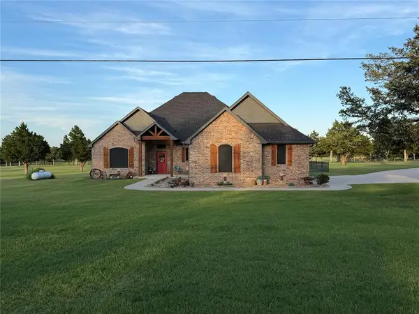 2040 S May Avenue, Guthrie, OK 73044