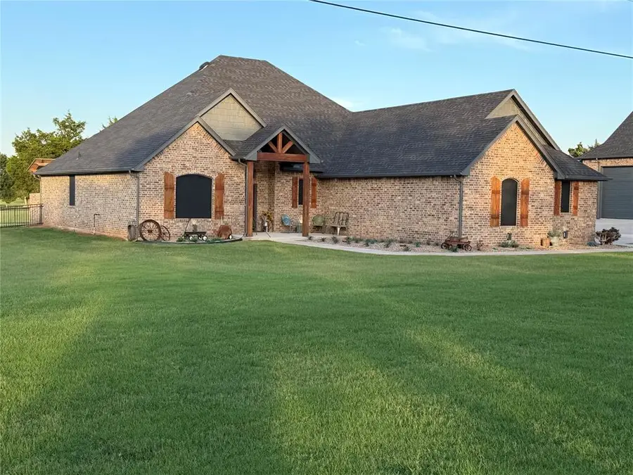 2040 S May Avenue, Guthrie, OK 73044 - #2
