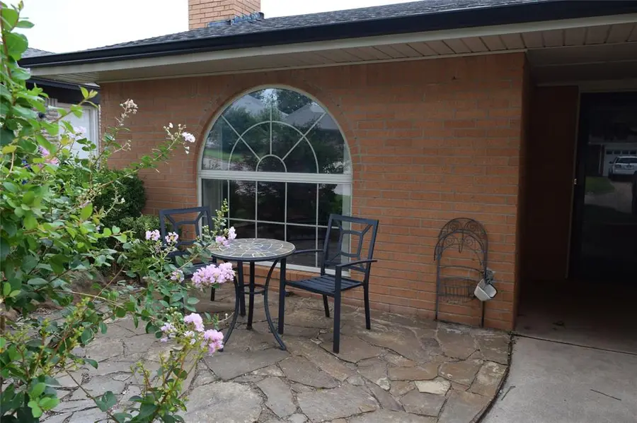 3649 Sunvalley Drive, Midwest City, OK 73110 - #2