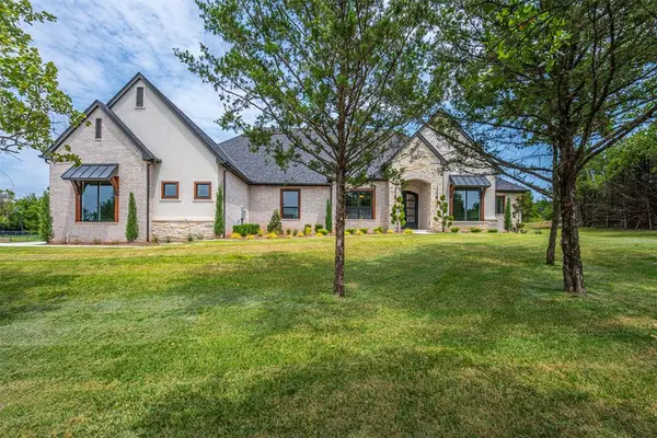 4200 Grand Timber Drive, Edmond, OK 73034