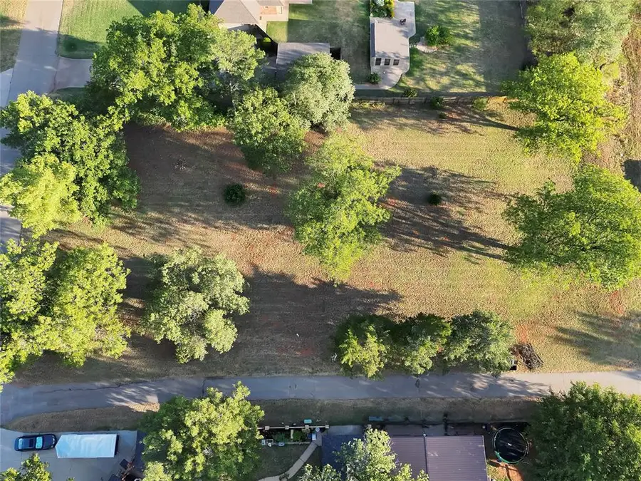 715 N Bowman Avenue, Elk City, OK 73644 - #3