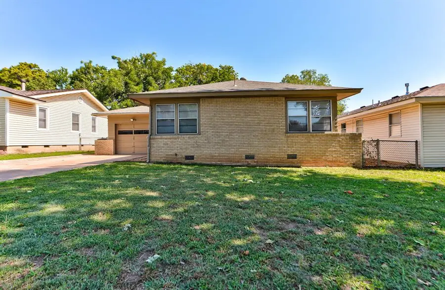 1222 Rose Drive, Shawnee, OK 74804 - #2