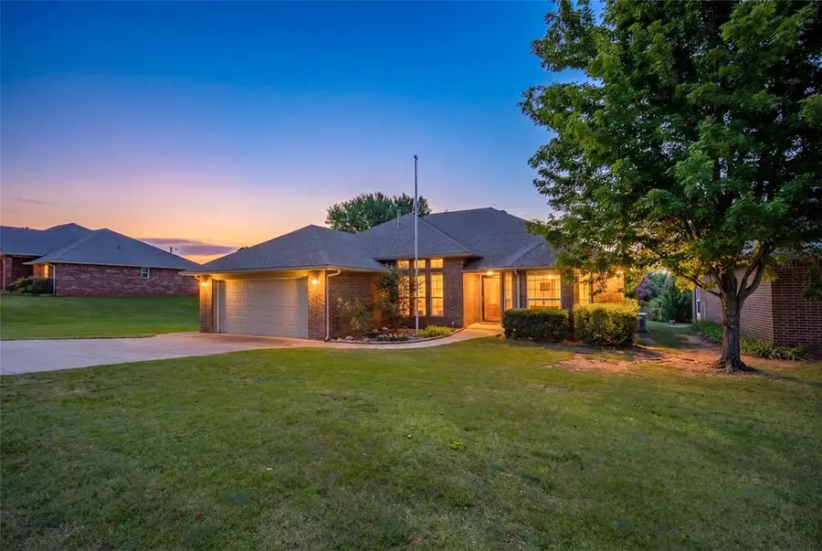 922 Blue Bird Terrace, Purcell, OK 73080 - #2