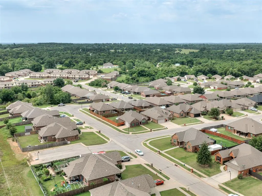 20764 Frontier Place, Harrah, OK 73045 - #1