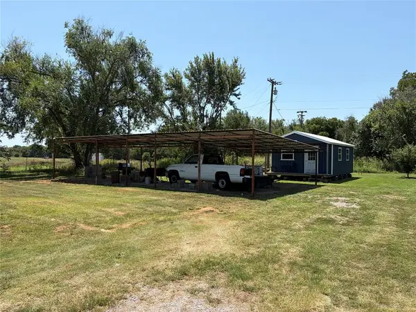 101 4th Street, Maysville, OK 73057