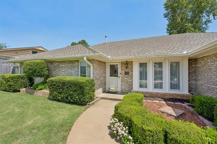 1305 Sims Avenue, Edmond, OK 73013 - #2