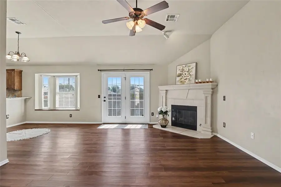 908 Denmark Street, Yukon, OK 73099 - #2