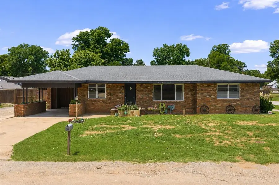 515 S Kerr Avenue, Pauls Valley, OK 73075 - #2