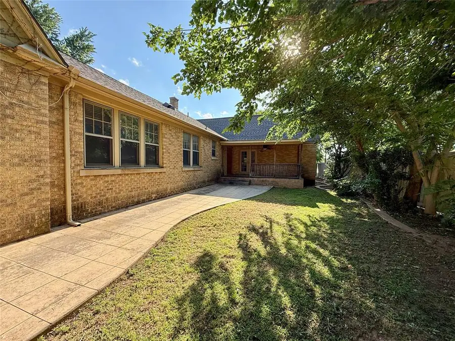623 N Noble Avenue, Watonga, OK 73772 - #3