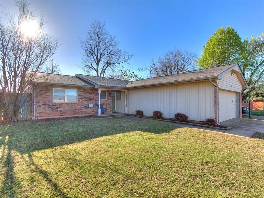 124 Oakside Drive, Moore, OK 73160 - #2