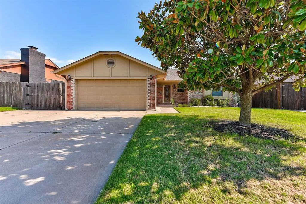 929 SW 11th Street, Moore, OK 73160 - #1