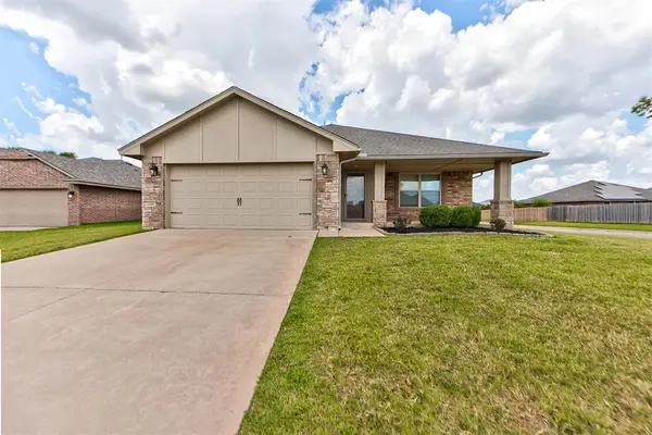 1213 Laurel Creek Drive, Yukon, OK 73099
