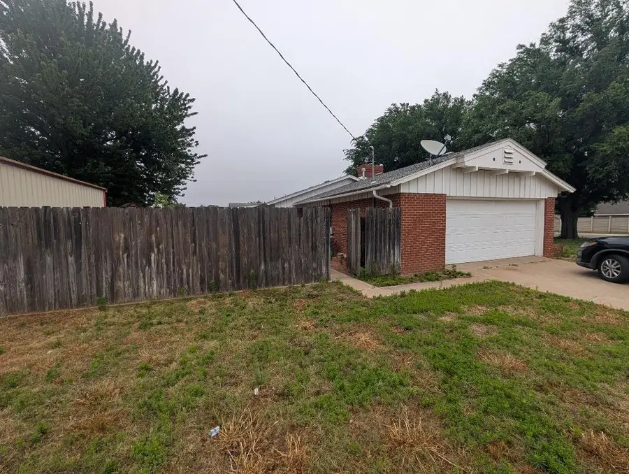 1023 34th Street, Woodward, OK 73801 - #3