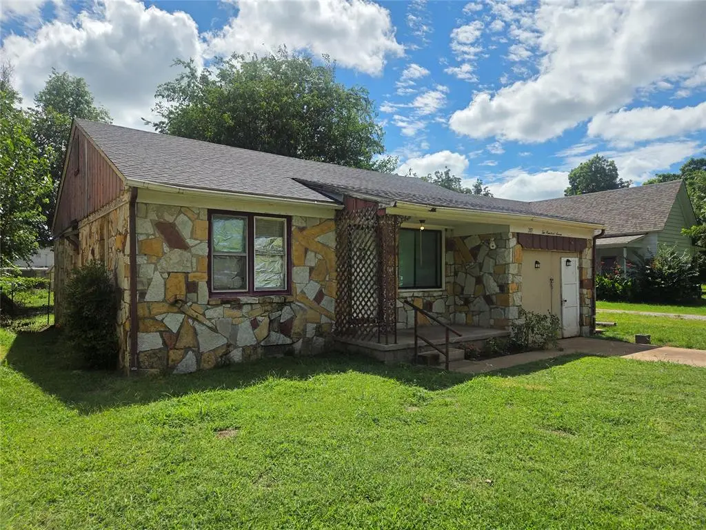 207 S Elm Street, Pauls Valley, OK 73075 - #1