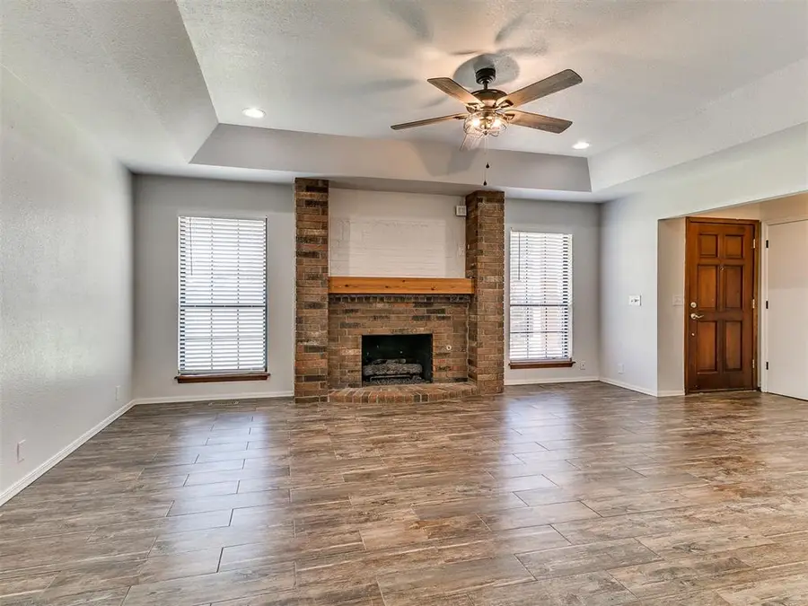 2007 E Ensey Terrace, Mustang, OK 73064 - #3