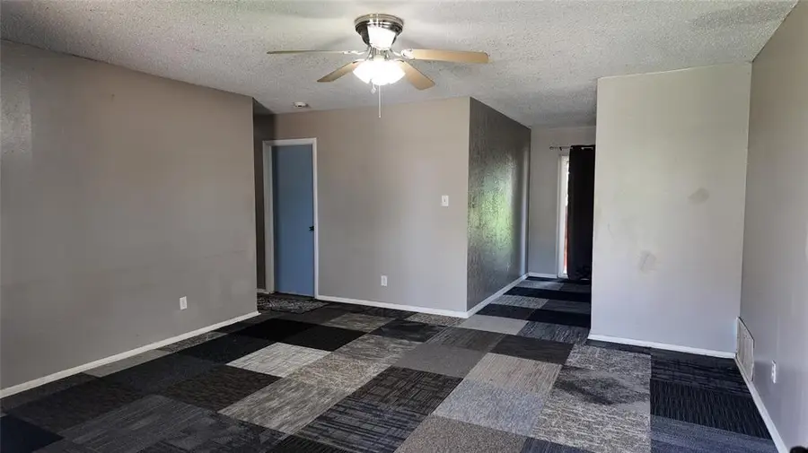 4810 NW Williams Avenue, Lawton, OK 73505 - #2
