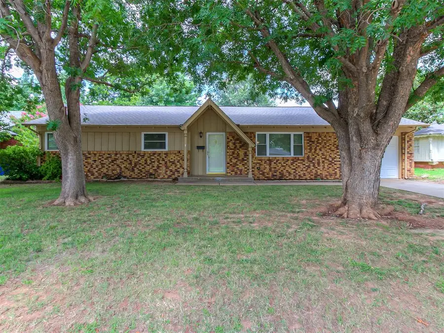 9917 Village Drive, Oklahoma City, OK 73120 - #2