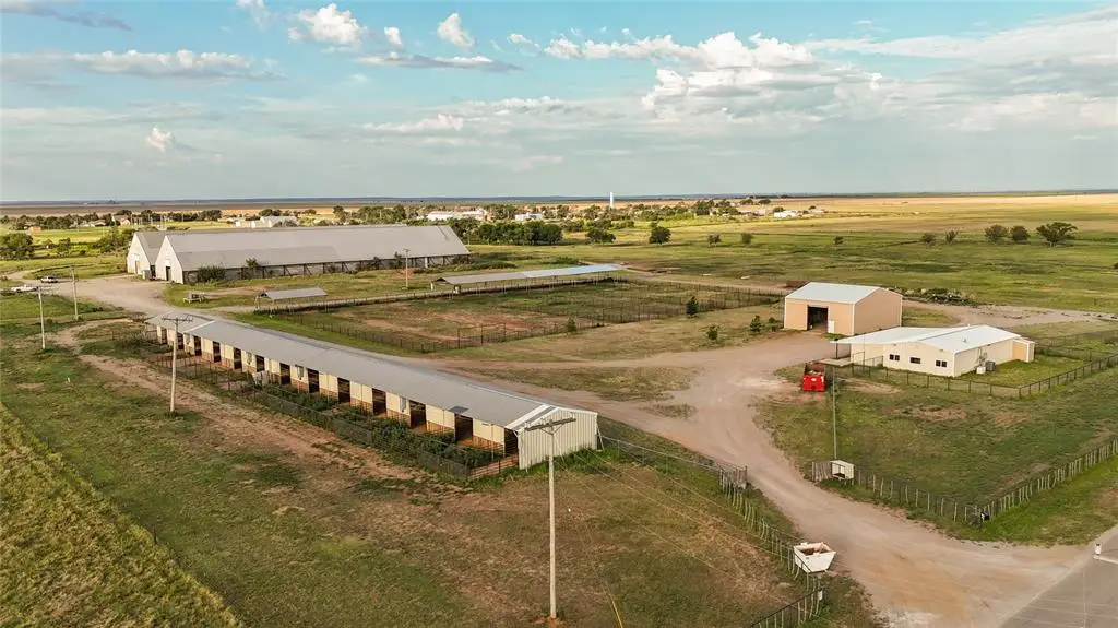 31665 E County Road 1350, Willow, OK 73673 - #1
