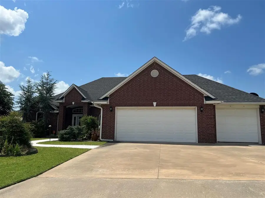 1309 Cambridge Drive, Shawnee, OK 74804 - #2
