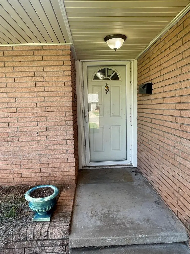 5913 Crestview Drive, Oklahoma City, OK 73105 - #3
