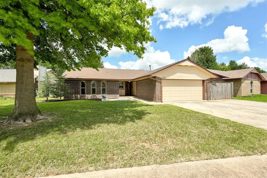 733 N Robinson Avenue, Moore, OK 73170 - #3