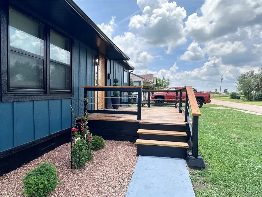 2011 N Dorothy Avenue, Shawnee, OK 74804 - #2
